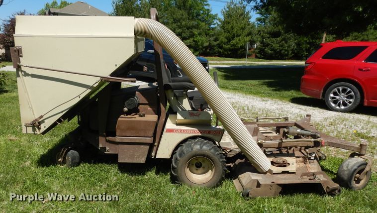 image for item MD9109 Grasshopper 928D  lawn mower