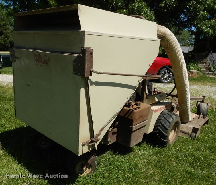 image for item MD9109 Grasshopper 928D  lawn mower