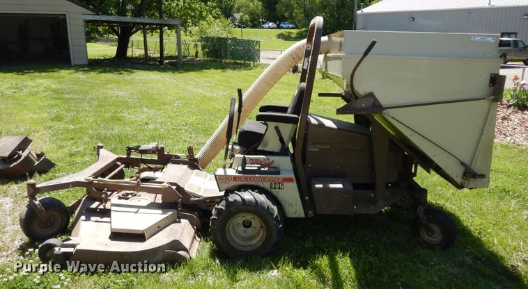 image for item MD9109 Grasshopper 928D  lawn mower