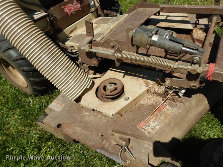 image for item MD9109 Grasshopper 928D  lawn mower