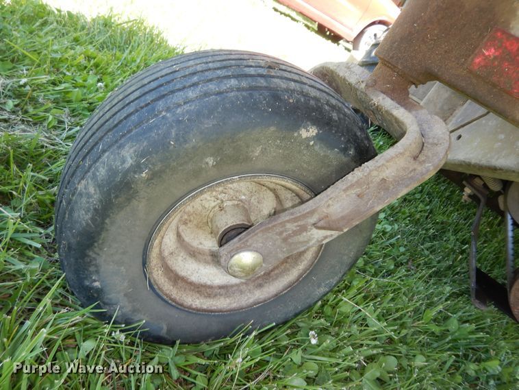 image for item MD9109 Grasshopper 928D  lawn mower