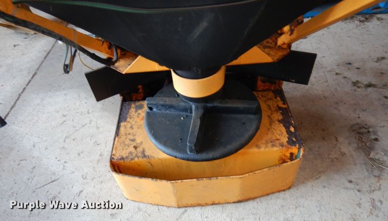 image for item MD9112 Meyer  spreader