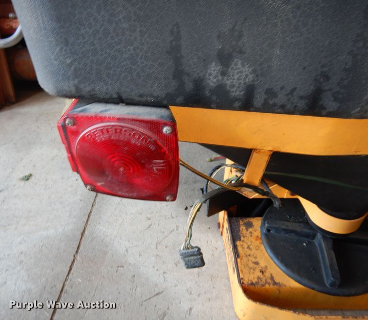 image for item MD9112 Meyer  spreader
