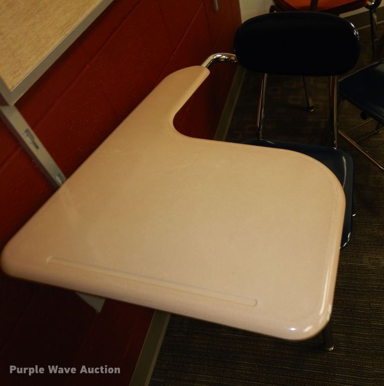 image for item MD9116 Approximately 85 desks