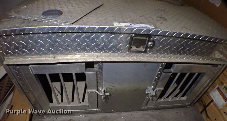 image for item MF9283 Truck bed dog box