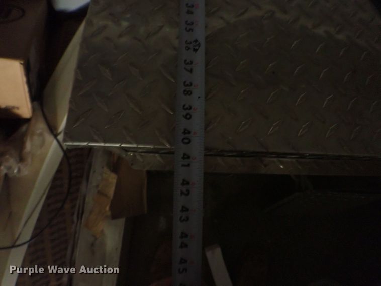 image for item MF9283 Truck bed dog box