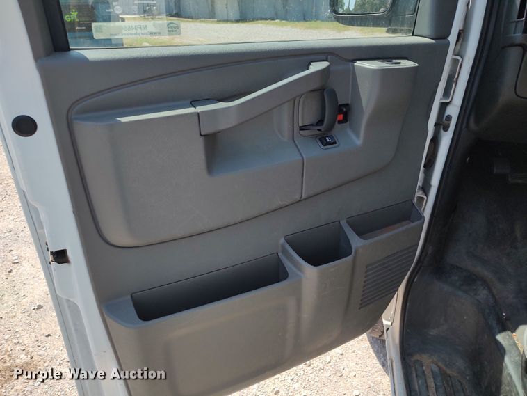 image for item MF9465 2016 Chevrolet Express