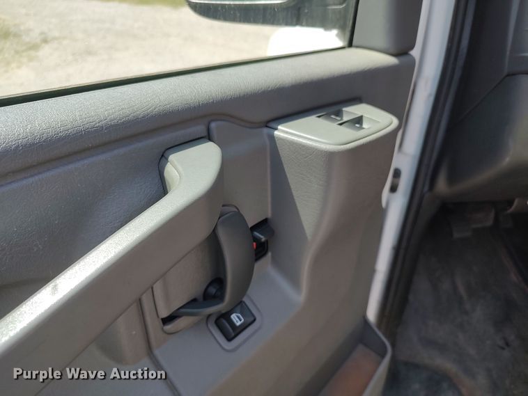 image for item MF9465 2016 Chevrolet Express