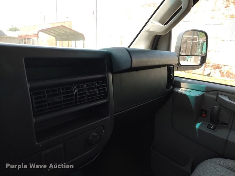 image for item MF9465 2016 Chevrolet Express