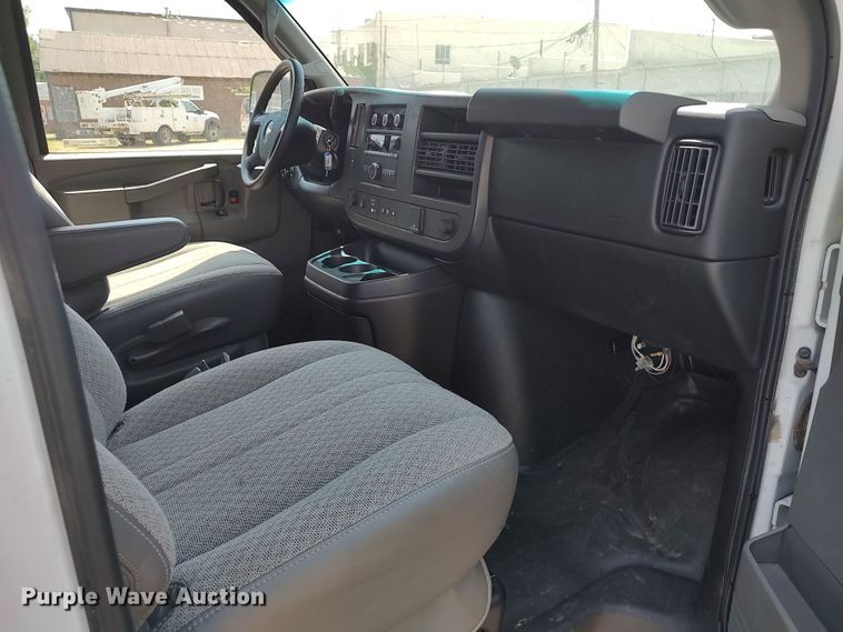 image for item MF9465 2016 Chevrolet Express