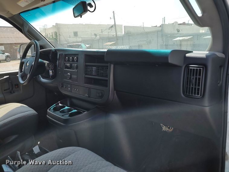 image for item MF9465 2016 Chevrolet Express