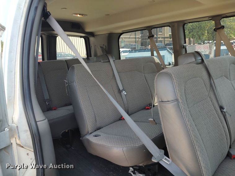 image for item MF9465 2016 Chevrolet Express