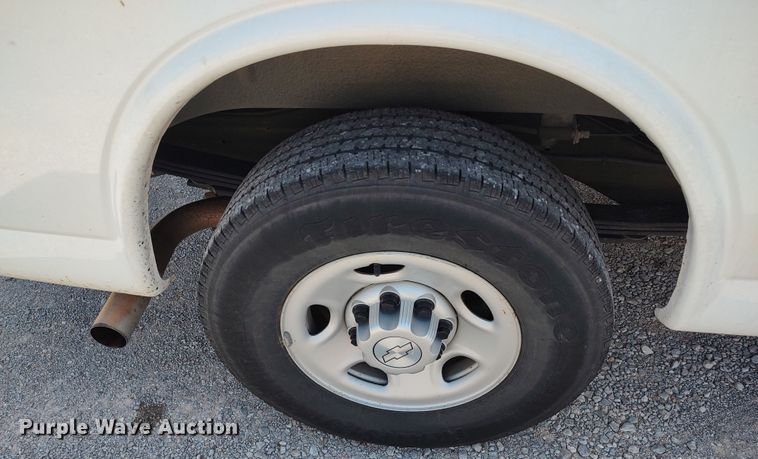 image for item MF9465 2016 Chevrolet Express