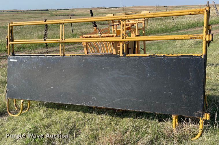 image for item MJ9732 Calf chute