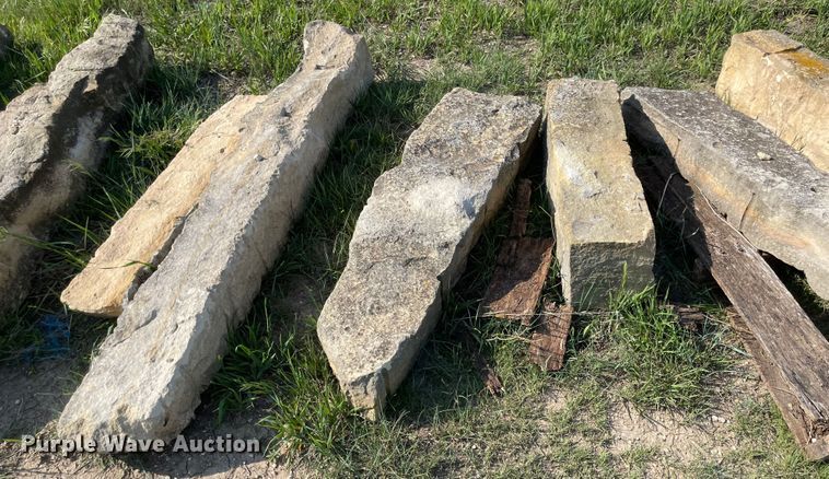 image for item MJ9735 (12) limestone posts