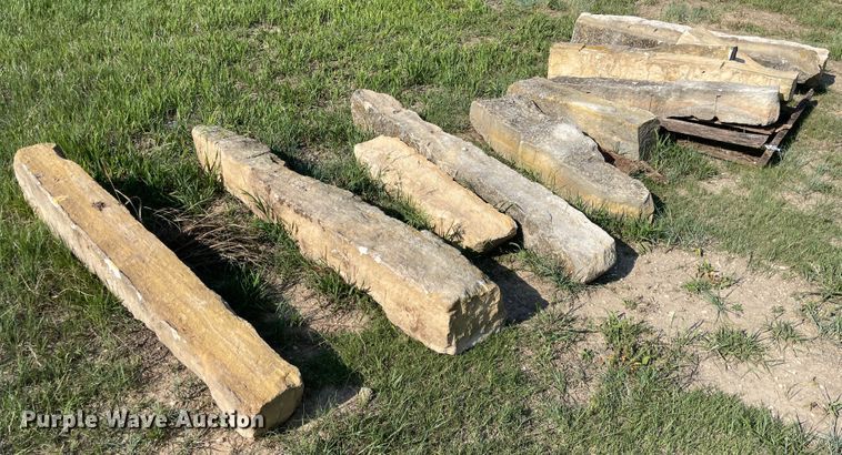 image for item MJ9735 (12) limestone posts