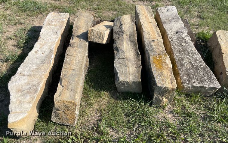 image for item MJ9735 (12) limestone posts