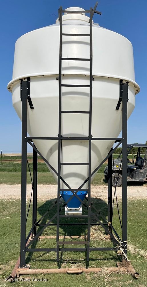 image for item MJ9737 Grain tank