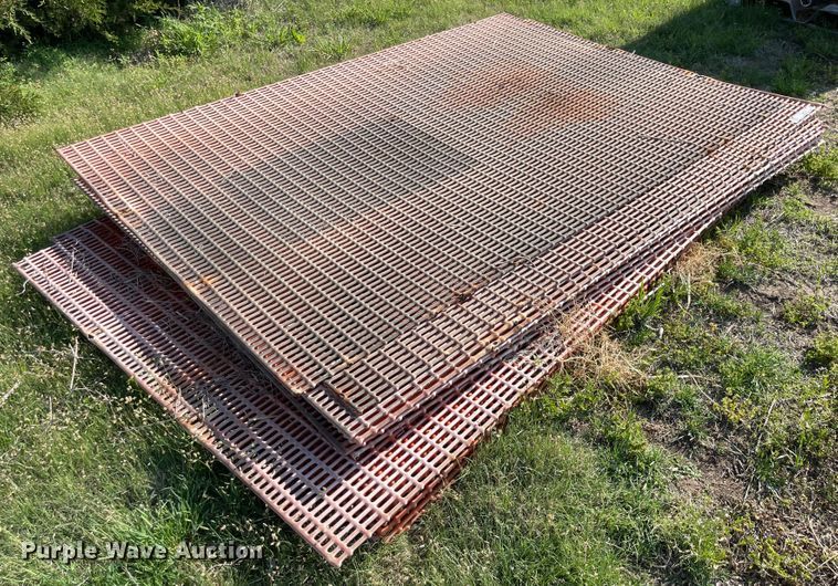 image for item MJ9739 (20) pieces of livestock flooring