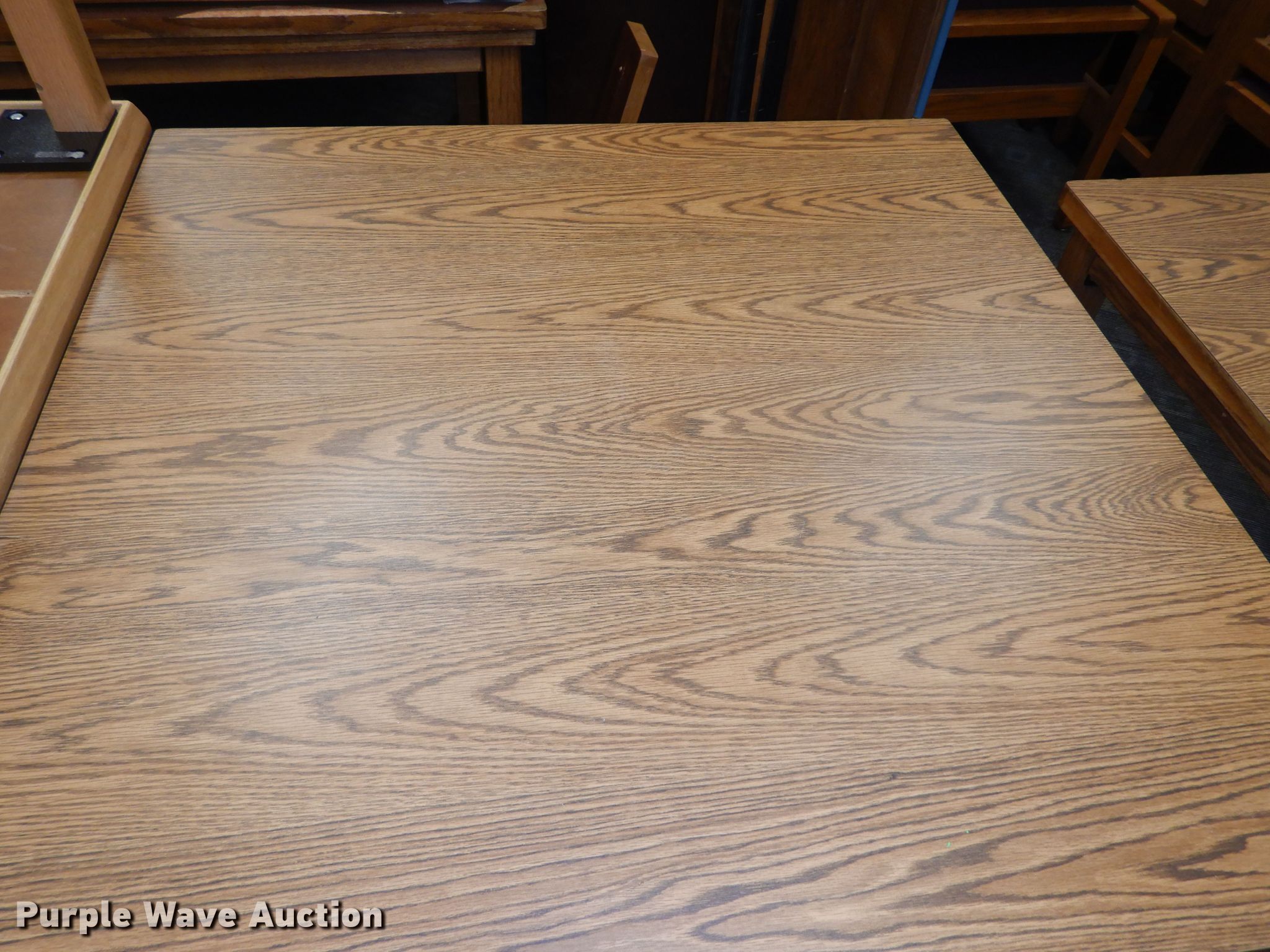 (9) tables in Kansas City, KS Item MD9117 sold Purple Wave