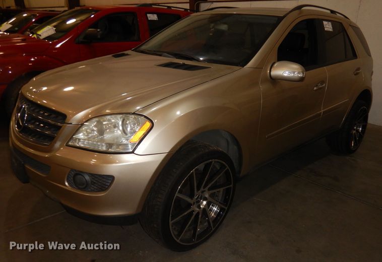 image for item DH8894 2006 Mercedes Benz ML500  SUV