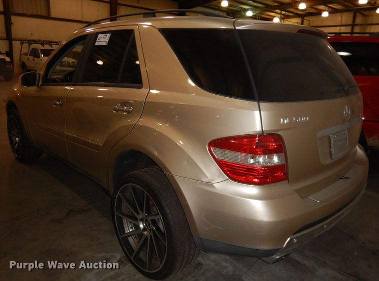 image for item DH8894 2006 Mercedes Benz ML500  SUV