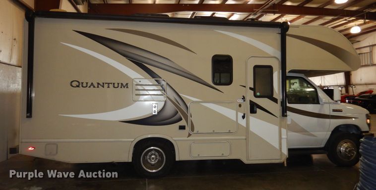 image for item DN1552 2017 Ford Econoline E350 Super Duty  RV