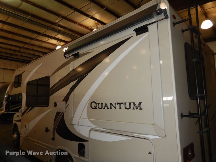 image for item DN1552 2017 Ford Econoline E350 Super Duty  RV