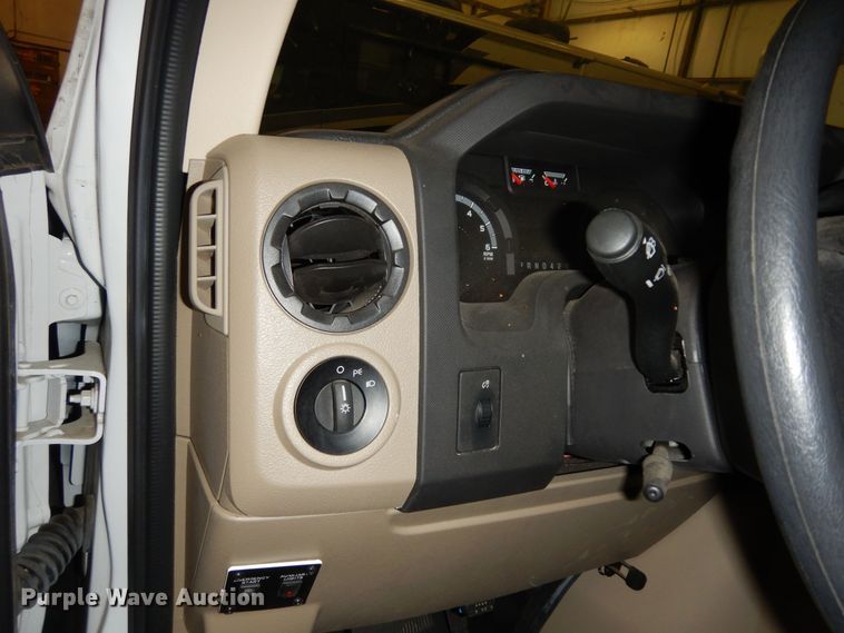 image for item DN1552 2017 Ford Econoline E350 Super Duty  RV