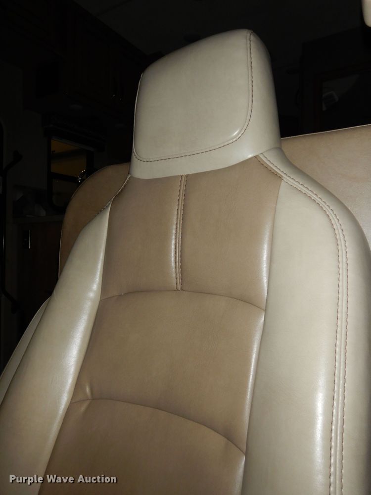 image for item DN1552 2017 Ford Econoline E350 Super Duty  RV