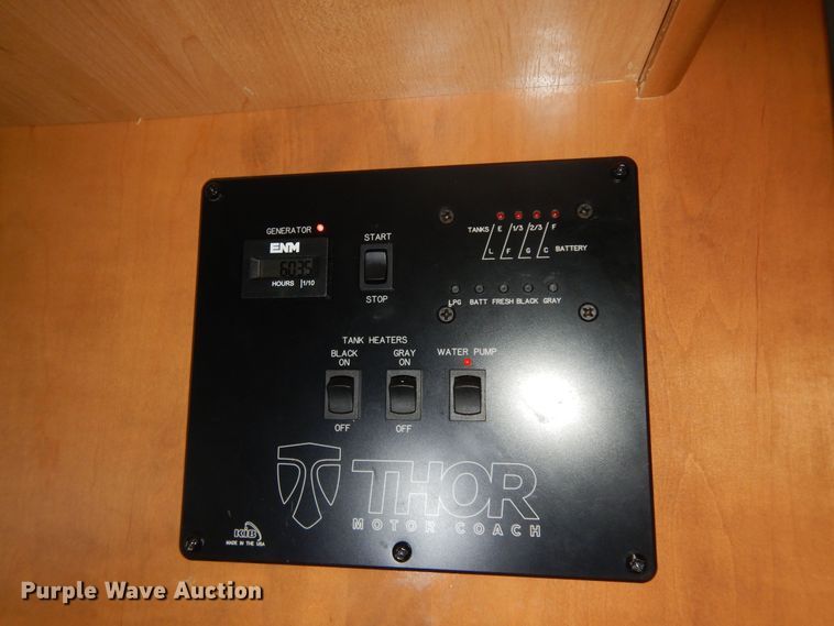 image for item DN1552 2017 Ford Econoline E350 Super Duty  RV