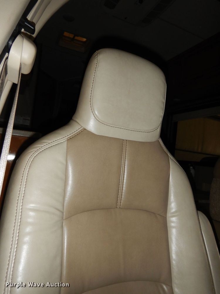 image for item DN1552 2017 Ford Econoline E350 Super Duty  RV