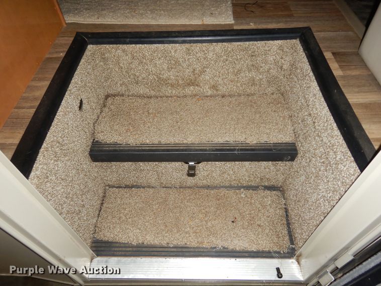 image for item DN1552 2017 Ford Econoline E350 Super Duty  RV