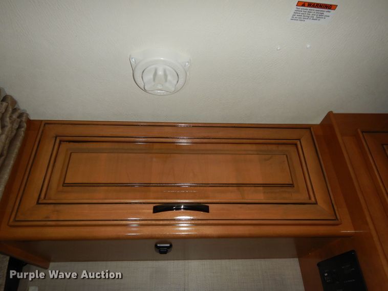 image for item DN1552 2017 Ford Econoline E350 Super Duty  RV