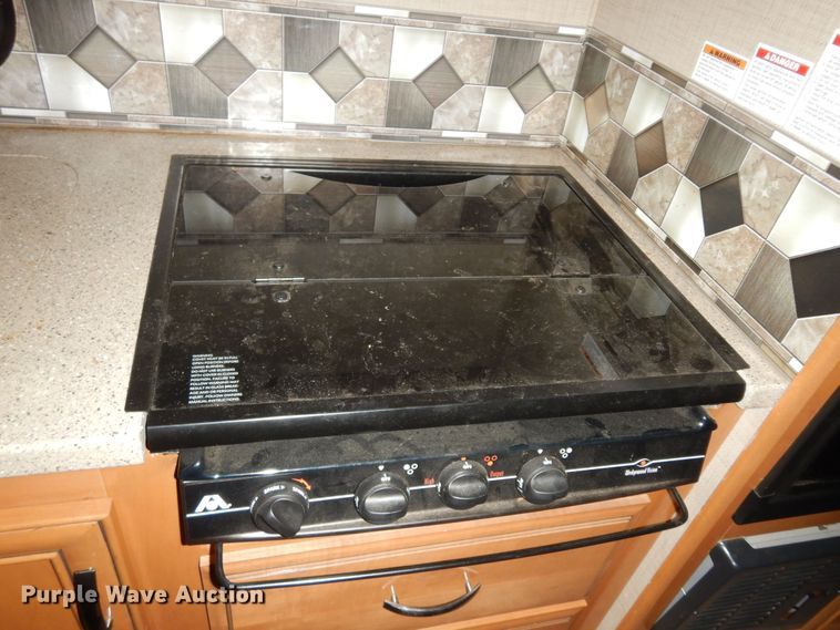 image for item DN1552 2017 Ford Econoline E350 Super Duty  RV