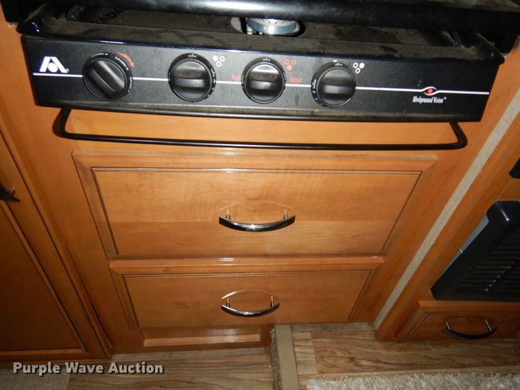 image for item DN1552 2017 Ford Econoline E350 Super Duty  RV