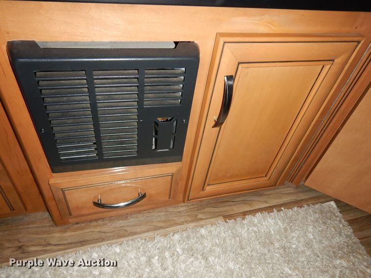 image for item DN1552 2017 Ford Econoline E350 Super Duty  RV