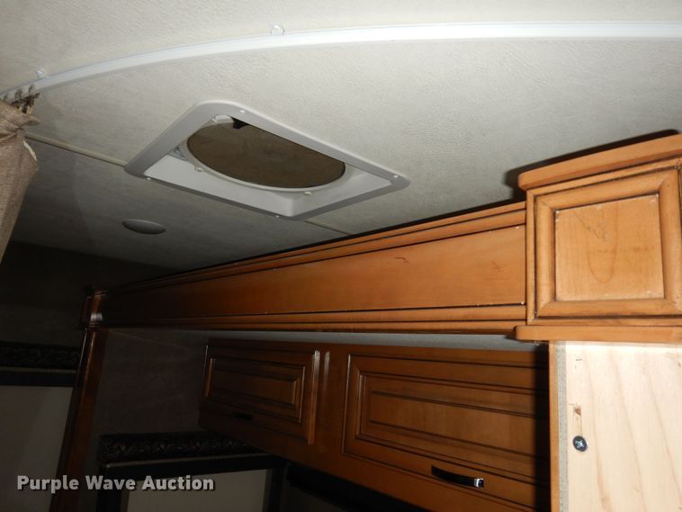 image for item DN1552 2017 Ford Econoline E350 Super Duty  RV