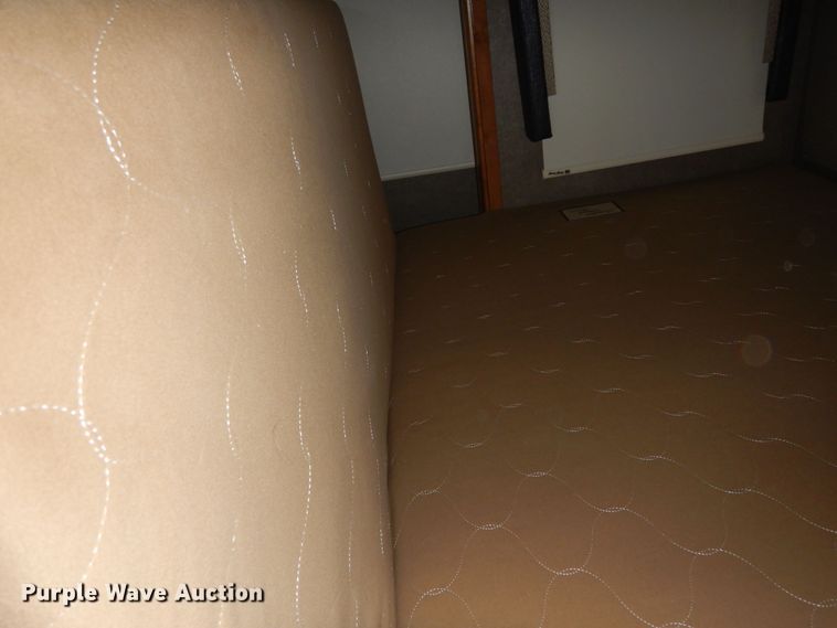 image for item DN1552 2017 Ford Econoline E350 Super Duty  RV