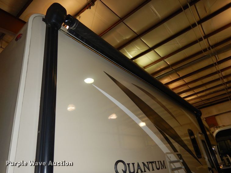 image for item DN1552 2017 Ford Econoline E350 Super Duty  RV