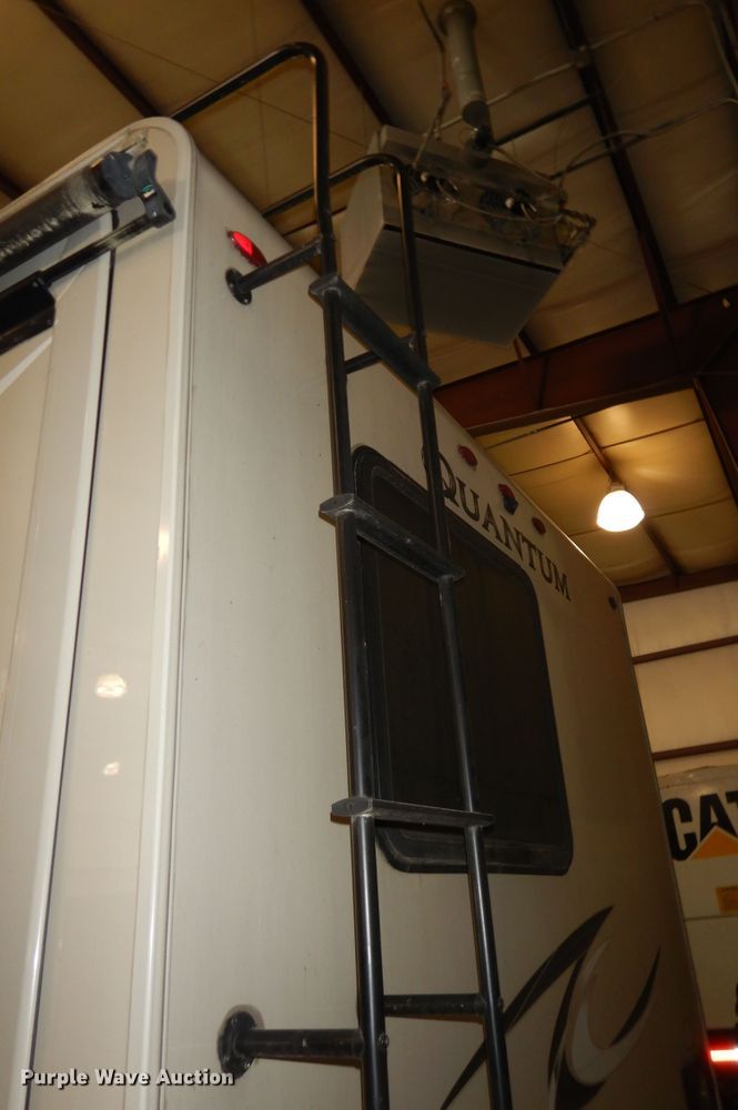 image for item DN1552 2017 Ford Econoline E350 Super Duty  RV