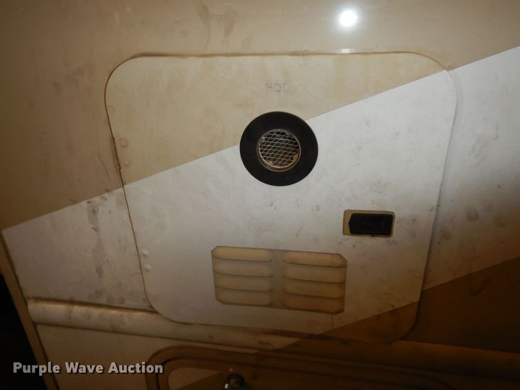 image for item DN1552 2017 Ford Econoline E350 Super Duty  RV