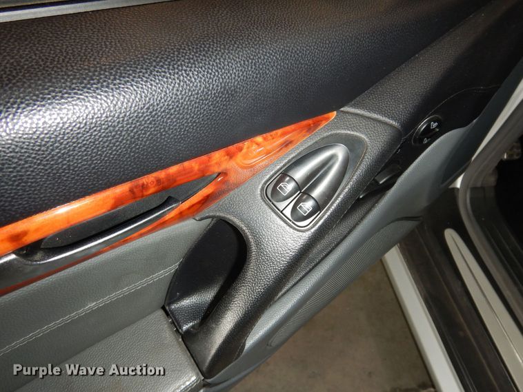 image for item DN1572 2003 Mercedes Benz SL500  convertible