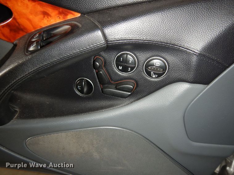 image for item DN1572 2003 Mercedes Benz SL500  convertible