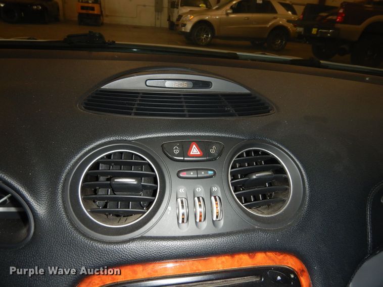 image for item DN1572 2003 Mercedes Benz SL500  convertible