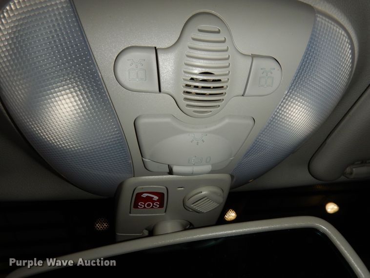 image for item DN1572 2003 Mercedes Benz SL500  convertible