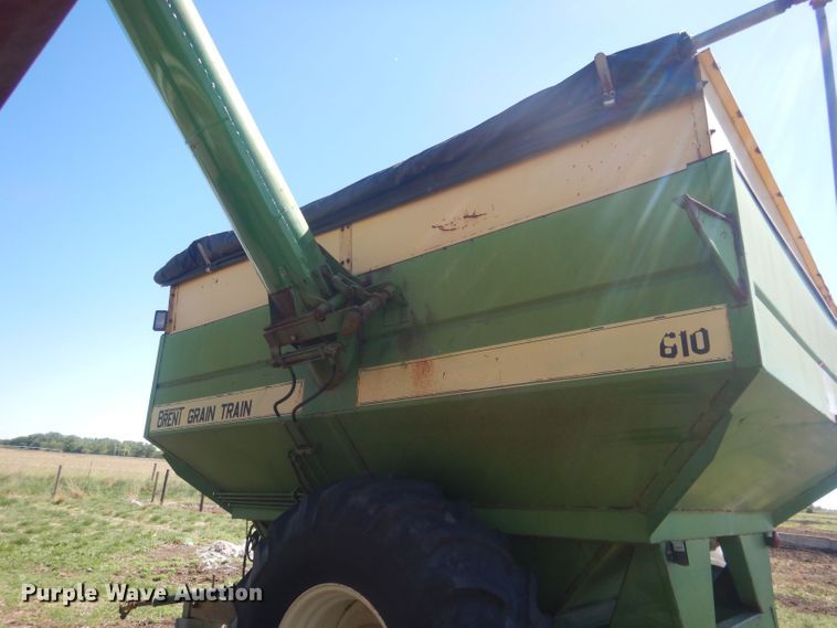image for item DJ1316 Brent 610  grain cart