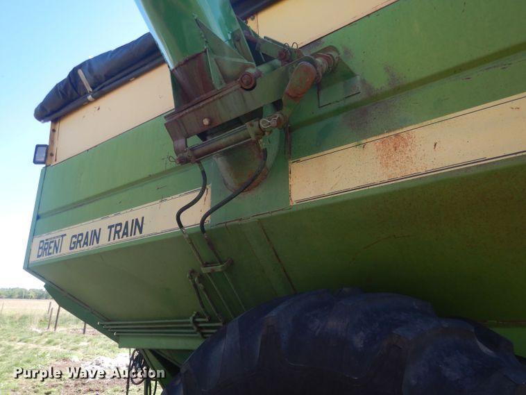 image for item DJ1316 Brent 610  grain cart