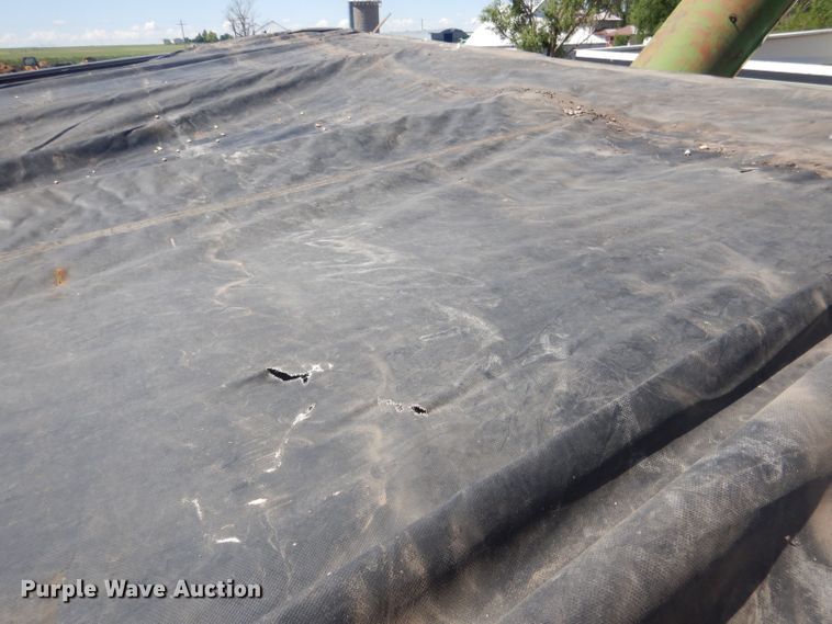 image for item DJ1316 Brent 610  grain cart