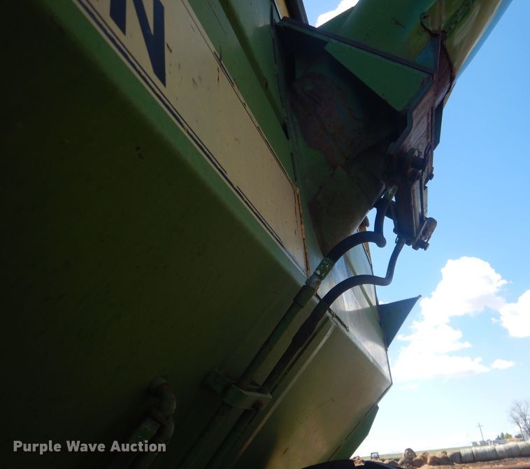 image for item DJ1316 Brent 610  grain cart